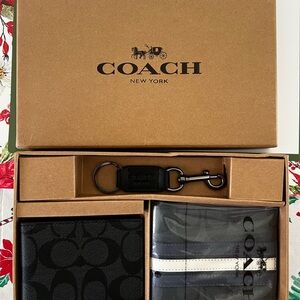 Coach Signature Black Wallet and Keychain Set